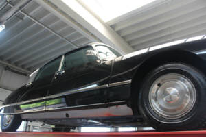 Image 13/50 de Citroën DS 23 Pallas IE (1972)