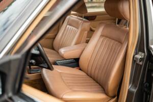 Bild 24/76 von Mercedes-Benz 500 SEL (1985)