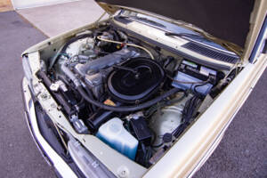 Bild 23/29 von Mercedes-Benz 280 E (1983)