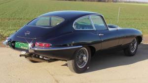 Image 5/50 of Jaguar E-Type (1967)