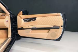 Image 24/40 of Mercedes-Benz CL 65 AMG (2008)