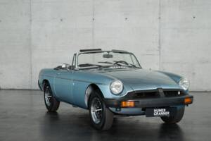 Image 18/50 of MG MGB (1976)
