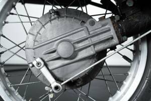 Image 11/34 of BMW DUMMY (1987)