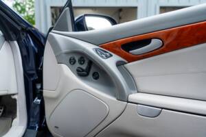 Image 46/56 de Mercedes-Benz SL 65 AMG (2004)