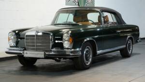 Immagine 8/29 di Mercedes-Benz 280 SE 3,5 (1970)