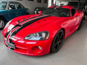 Image 4/22 of Dodge Viper SRT10 (2008)