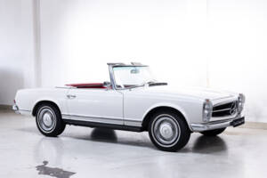 Image 3/29 de Mercedes-Benz 230 SL (1964)