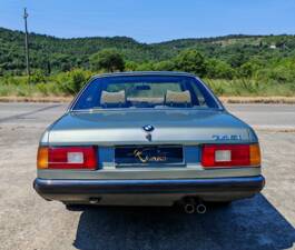 Image 5/50 de BMW 745i (1982)