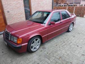 Bild 4/8 von Mercedes-Benz 190 E (1993)