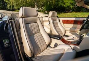 Image 23/26 of Aston Martin Virage Volante (1994)