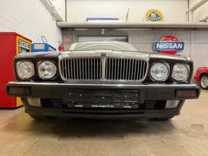 Image 3/21 of Jaguar XJ 6 4.0 Sovereign (1995)