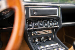 Image 18/27 of Alfa Romeo Montreal (1972)