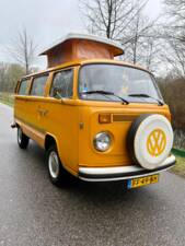 Imagen 2/19 de Volkswagen T2b Westfalia (1979)