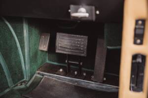 Image 70/99 of Aston Martin DB 6 Volante (1968)