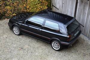 Image 6/41 de Volkswagen Golf III 2.0 GTI &quot;Edition&quot; (1997)