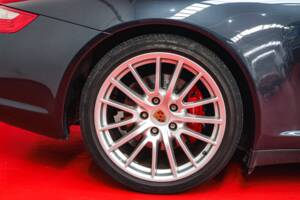 Image 4/48 of Porsche 911 Carrera 4S (2007)