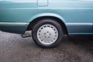 Image 25/31 de Mercedes-Benz 420 SEC (1990)