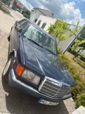 Immagine 1/13 di Mercedes-Benz 300 SE (1990)