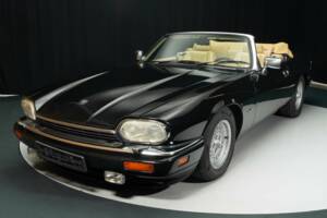 Image 4/8 of Jaguar XJS 4.0 (1994)