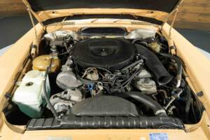 Image 18/19 of Mercedes-Benz 450 SL (1979)