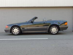 Image 37/96 of Mercedes-Benz 300 SL (1992)