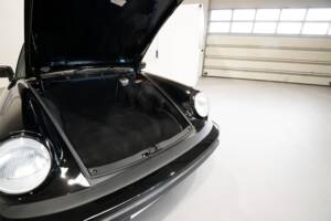 Image 13/38 of Porsche 911 Carrera 3.2 (1986)