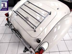 Image 18/59 of MG MGA 1500 (1958)