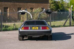 Image 6/10 of DeLorean DMC-12 (1981)