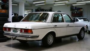 Bild 4/25 von Mercedes-Benz 280 E (1977)