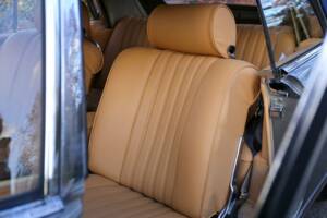 Image 36/50 of Mercedes-Benz 220 SE b (1966)