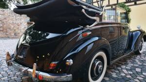 Image 17/22 de Mercedes-Benz 220 Cabriolet B (1953)