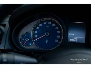 Imagen 34/42 de Maserati GranCabrio 4.7 (2010)