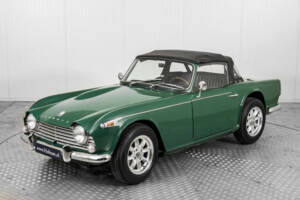Bild 48/50 von Triumph TR 4A (1966)