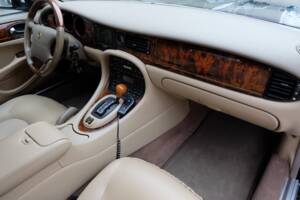 Image 25/60 de Daimler Super V8 (2000)