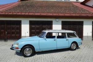 Imagen 2/42 de Citroën DS 23 Break (1972)
