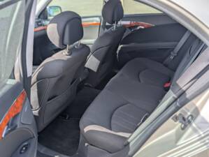 Bild 6/14 von Mercedes-Benz E 220 CDI (2006)