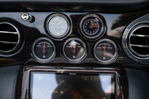 Bild 20/31 von Bentley Azure T (2009)