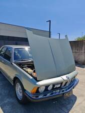 Image 41/50 de BMW 745i (1982)