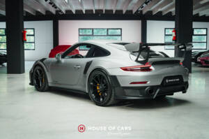 Imagen 9/25 de Porsche 911 GT2 RS (2018)