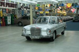 Image 2/50 of Mercedes-Benz 300 SEL 3.5 (1972)