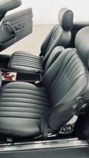 Immagine 26/58 di Mercedes-Benz 560 SL (1989)
