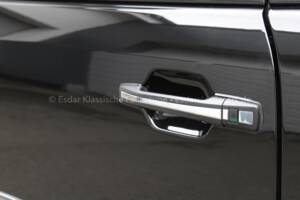 Image 30/33 of Mercedes-Benz E 200 (1994)
