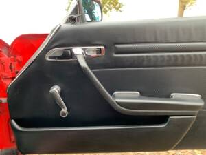 Image 80/177 de Mercedes-Benz 350 SL (1974)