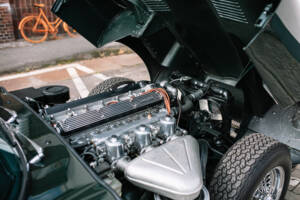 Image 62/63 of Jaguar E-Type (1969)