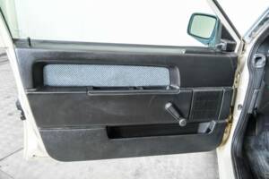 Image 31/50 of Volvo 740 GL (1987)