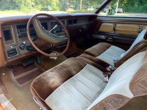 Image 2/8 of Mercury Grand Marquis Coupe (1976)