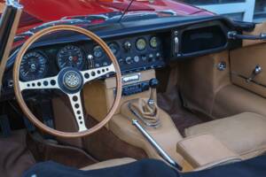 Image 3/50 de Jaguar Type E 3.8 (1964)