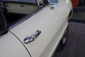 Image 22/50 de Alfa Romeo 1600 Spider Duetto (1967)