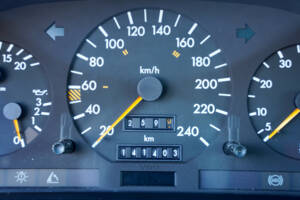 Immagine 34/50 di Mercedes-Benz 300 SL (1993)