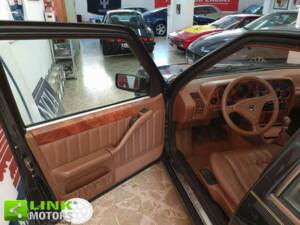 Afbeelding 43/50 van Lancia Thema 8.32 (1989)